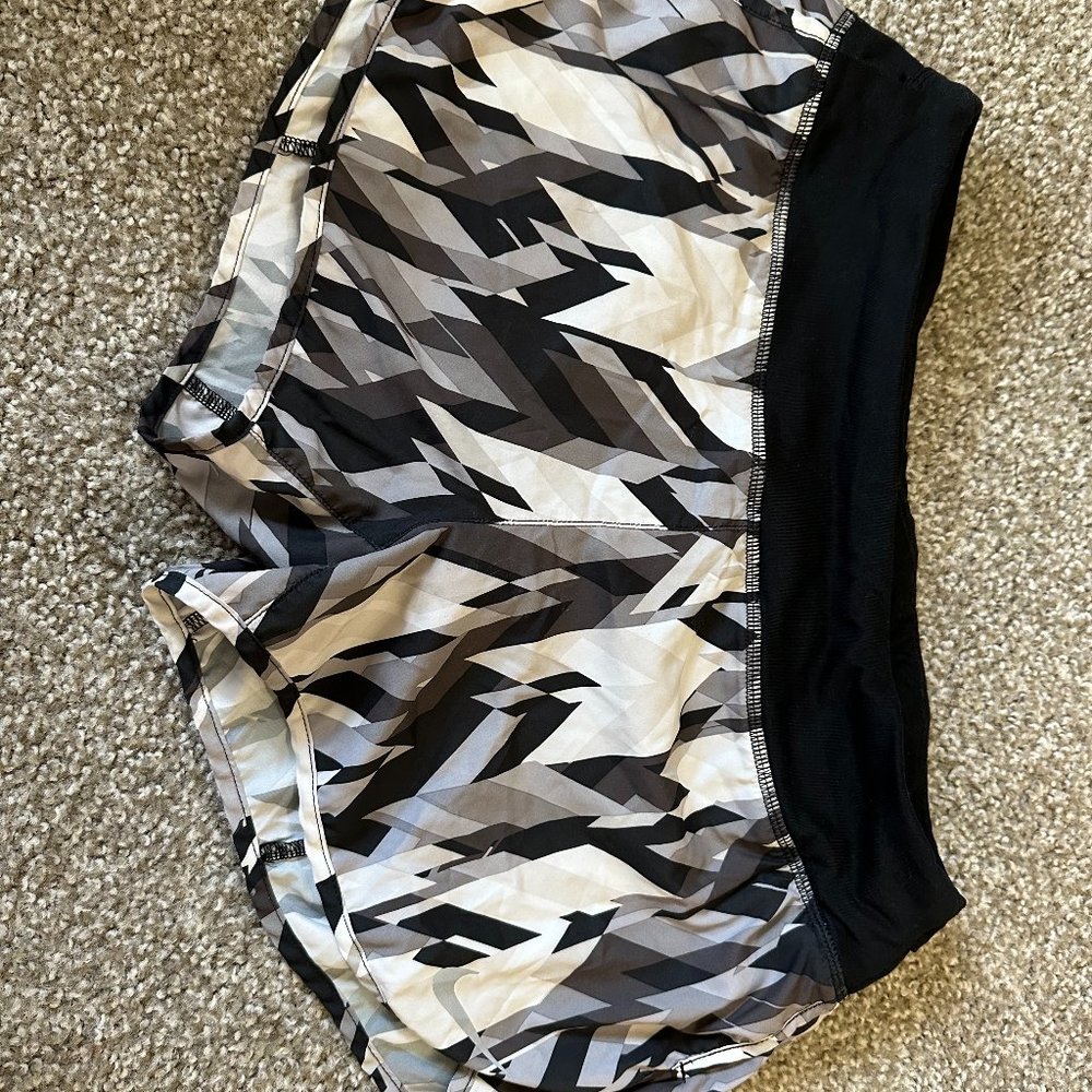 Nike Running Short Black, white, and grey chevron women's size medium M